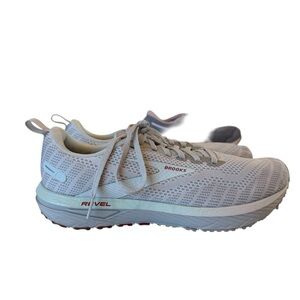 Women's Brooks Revel‎ Sneakers SZ 10